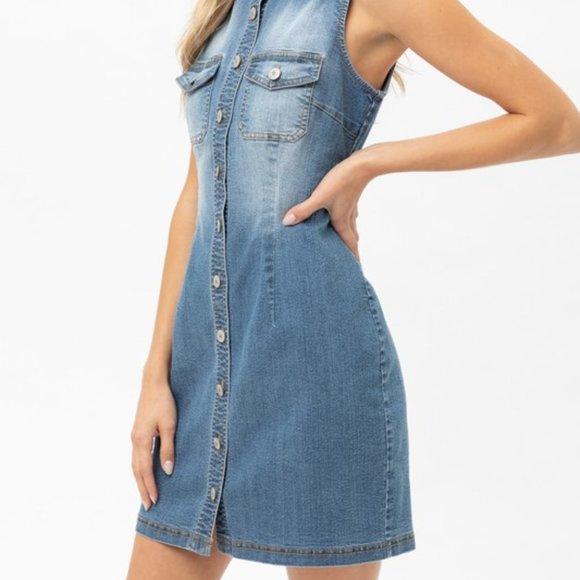 Button Down Sleeveless Denim Dress - Picture 2 of 11